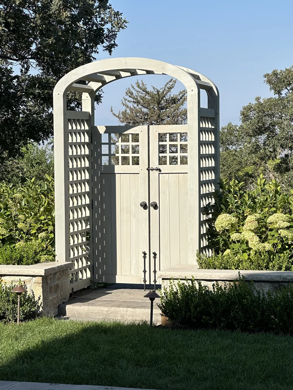 Custom timber arbor
